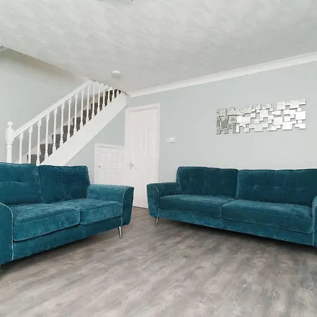 House With Free Parking * York