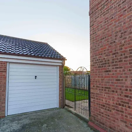 House With Free Parking Holiday home York